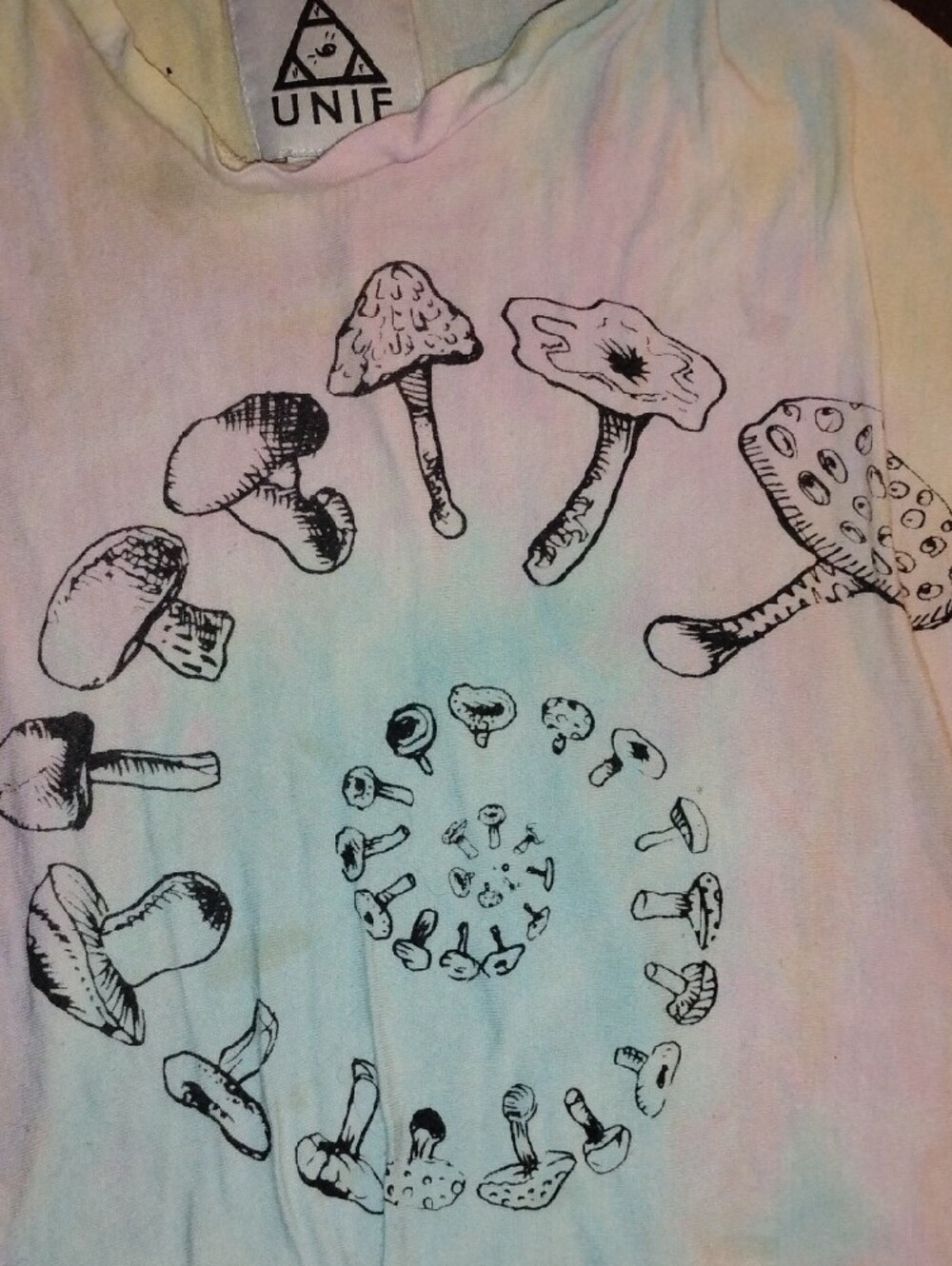 UNIF 🍄 Pastel Blue & Pink Tie-Dye Mushroom Tank 💖✨